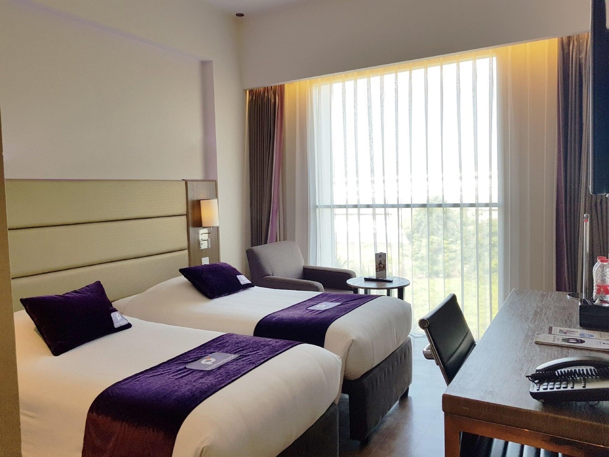 Premier Place Surabaya Airport Сідоарджо Екстер'єр фото