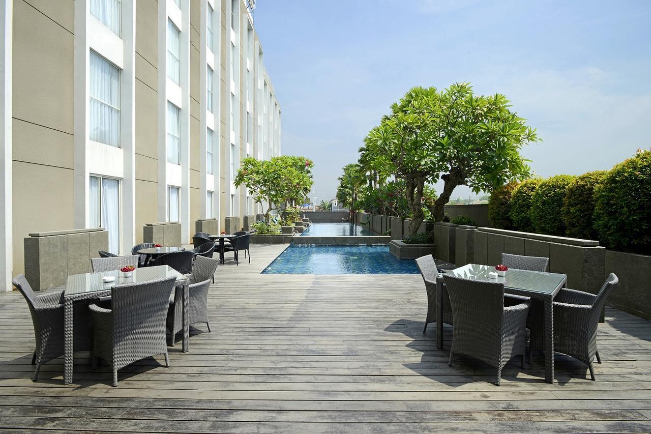 Premier Place Surabaya Airport Сідоарджо Екстер'єр фото