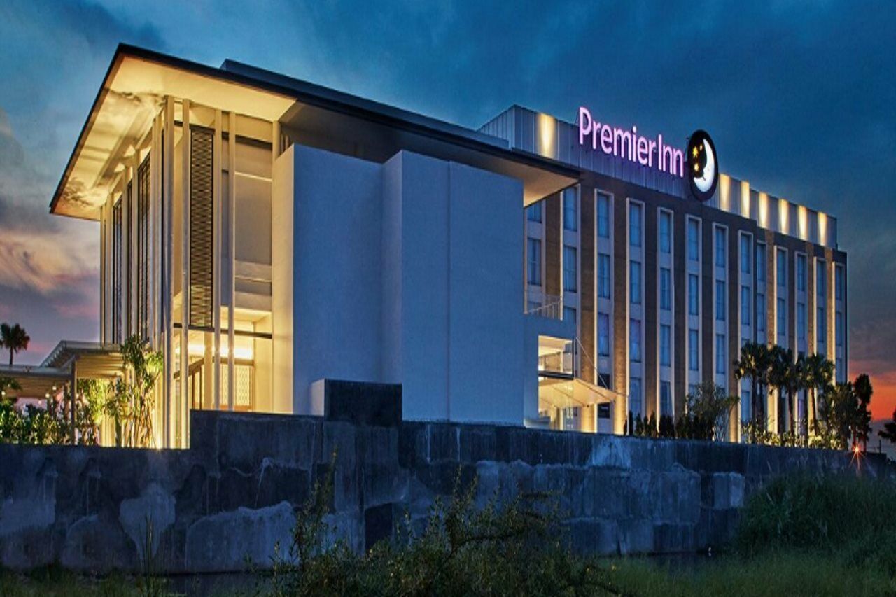 Premier Place Surabaya Airport Сідоарджо Екстер'єр фото